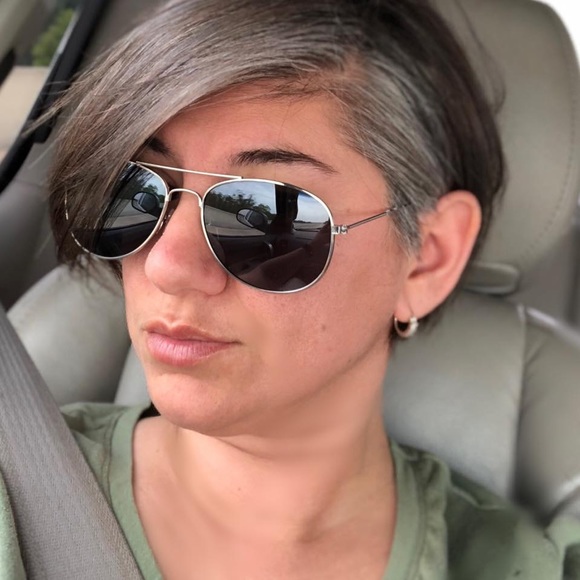 Meet your Posher, Kriket - Picture 1 of 1